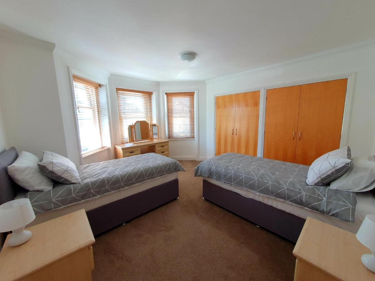 Top Quality Beach Front Apartment Sleep Up To 7 Guests Bournemouth Ngoại thất bức ảnh
